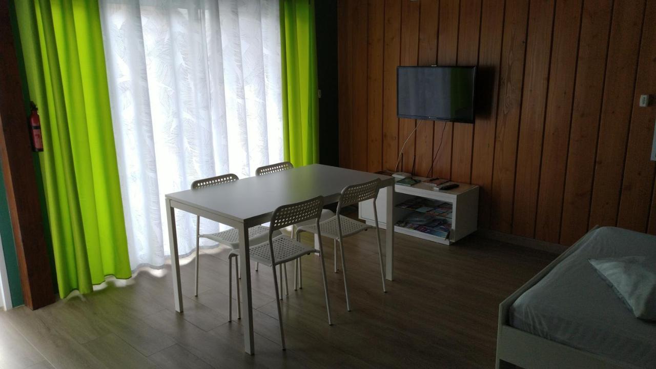 Le Chalet De Lylou Montady Extérieur photo